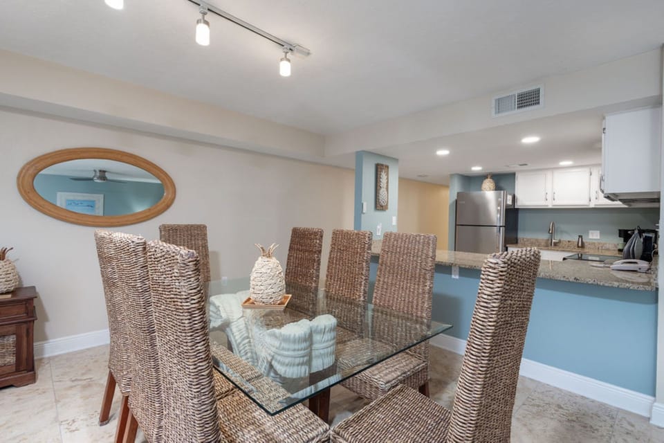 Dining room into kitchen view