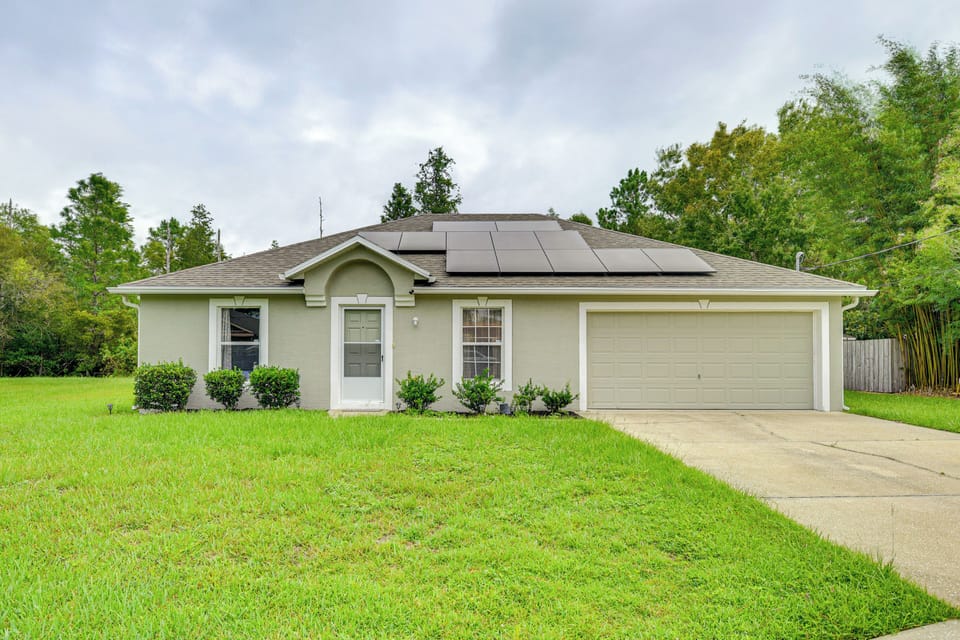 Palm Coast Vacation Rental | 3BR | 2BA | 1 Step to Enter | 1,385 Sq Ft