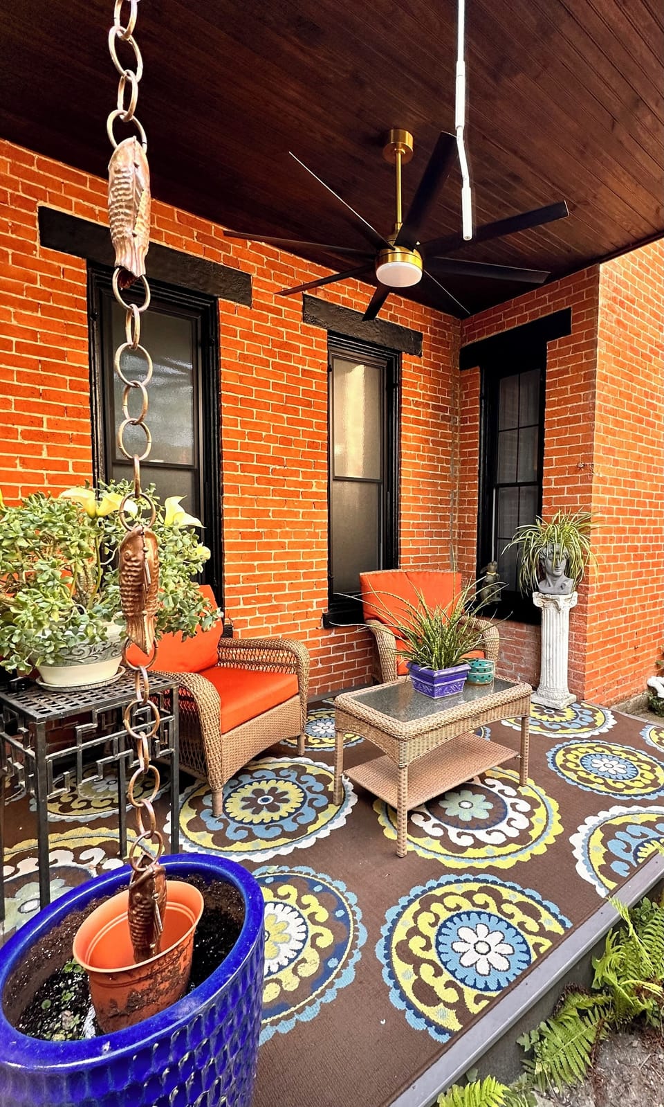 Private (guest use only) deck