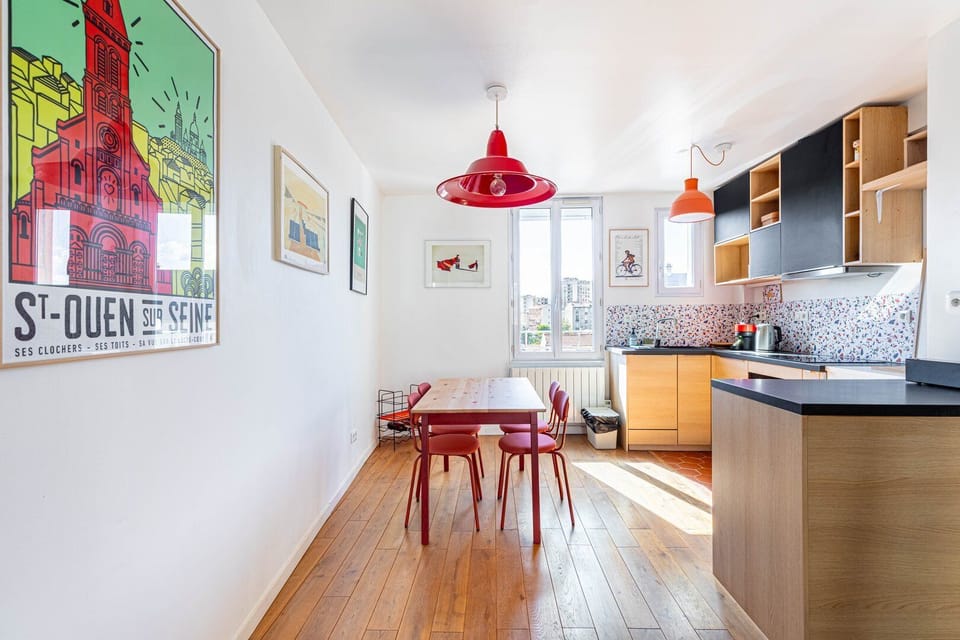 Fridge, oven, dishwasher, coffee/tea maker
