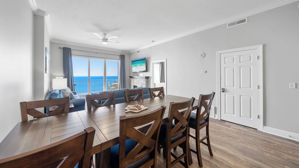 Dining table with a view!