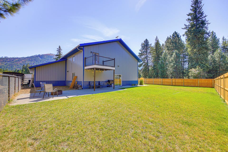 Naples Vacation Rental | 1BR | 1BA | 832 Sq Ft | 1 Small Step Required