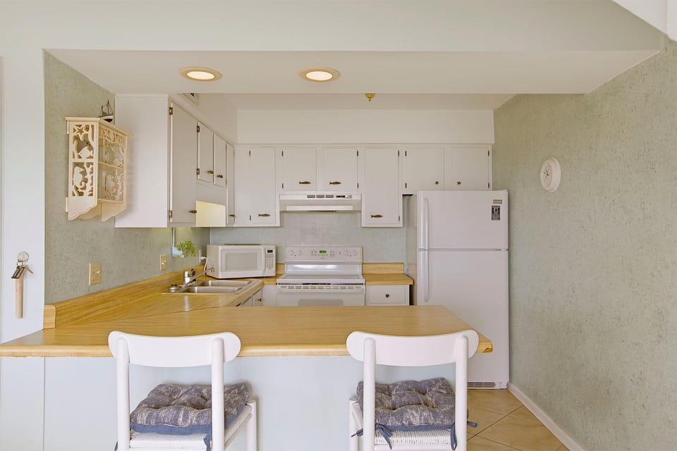 19-Sea-Cabins-1B-Kitchen
