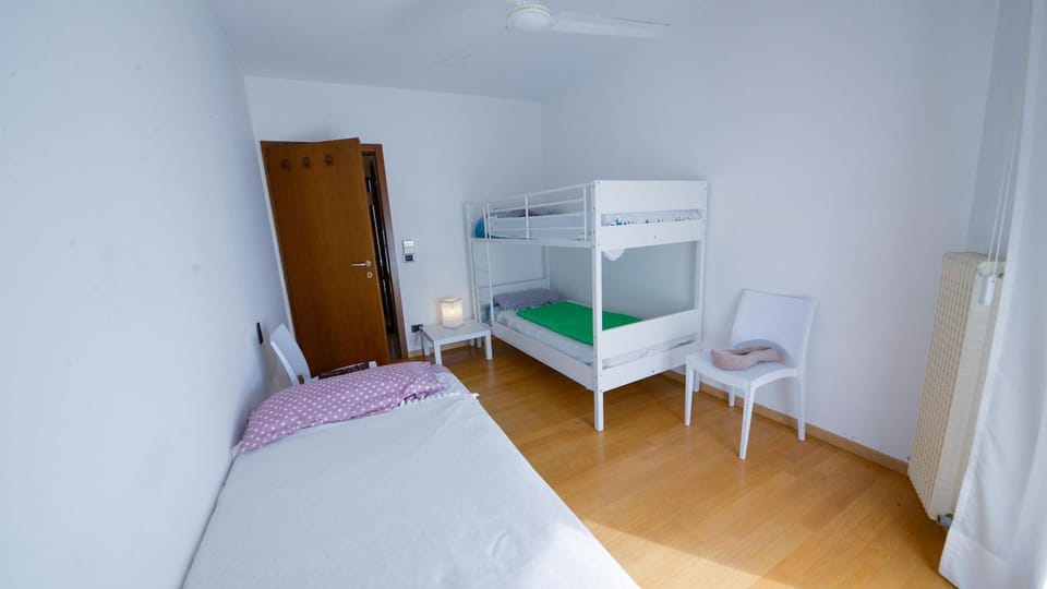 2 bedrooms