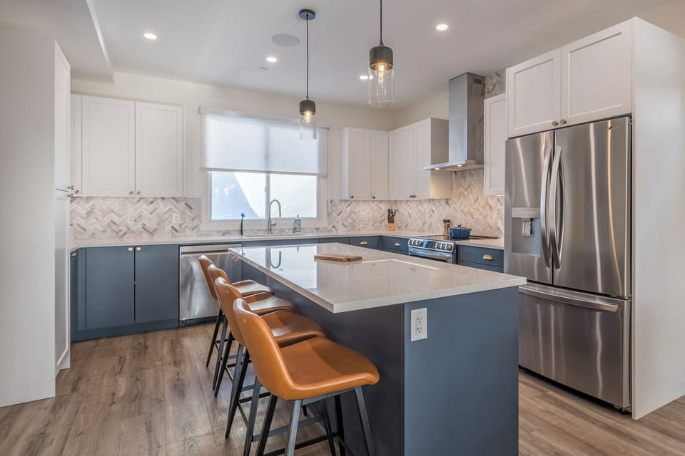 Kitchen Island
