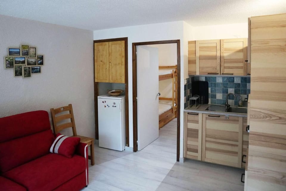Fridge, microwave, oven