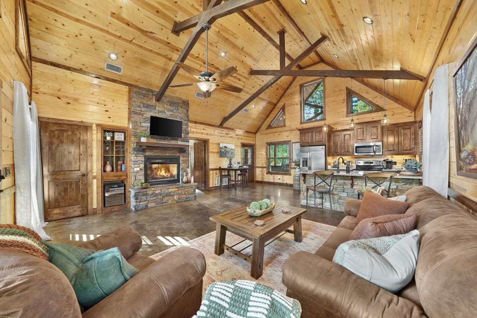 Smart TV, fireplace