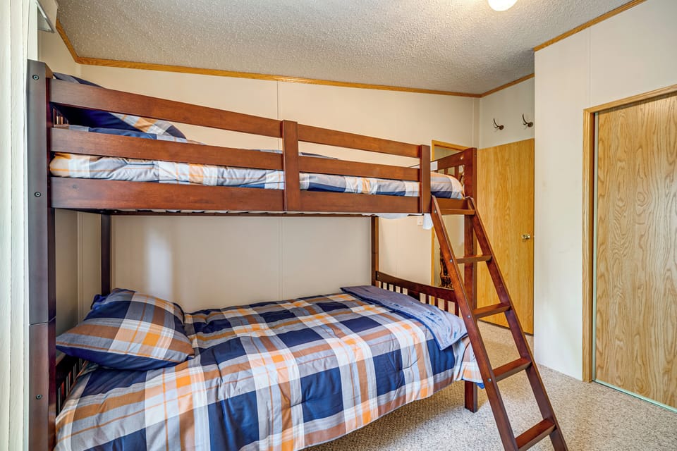 3 bedrooms, WiFi, bed sheets