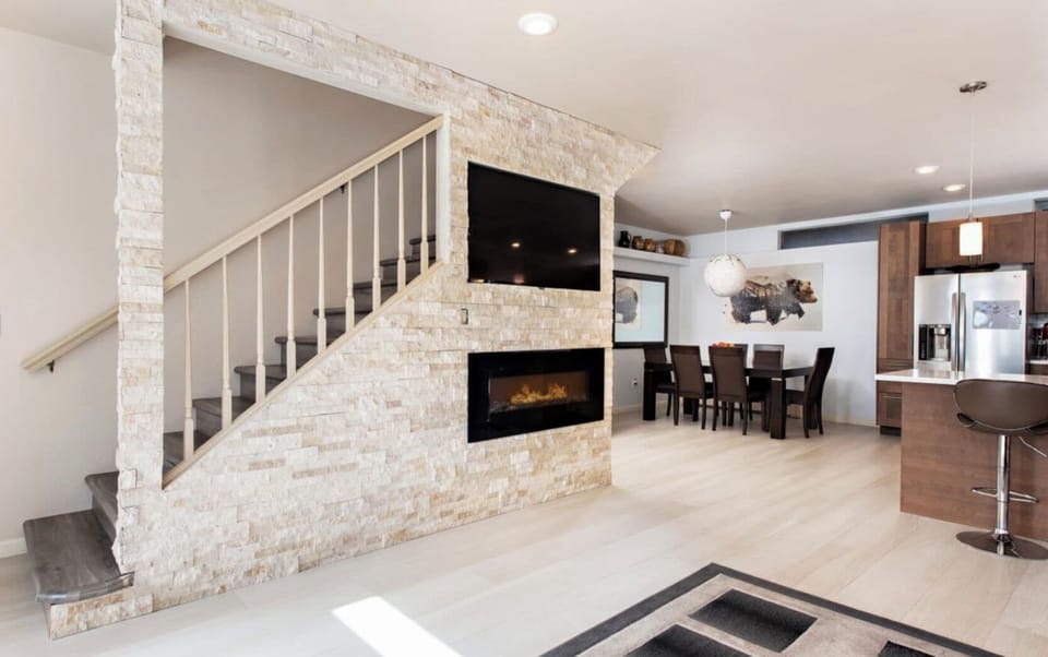 Living Room/Kitchen TV