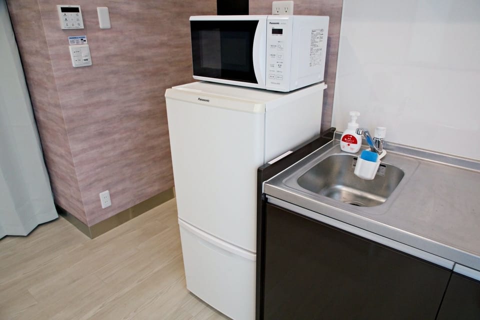 There is a large refrigerator, so you can enjoy cooking your own meals.