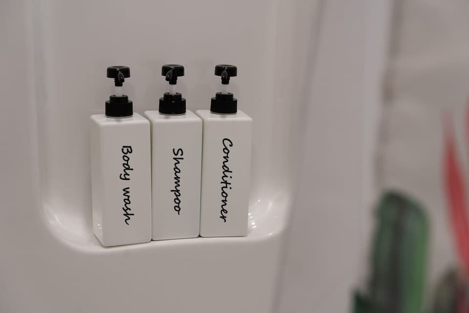 Bathroom amenities
