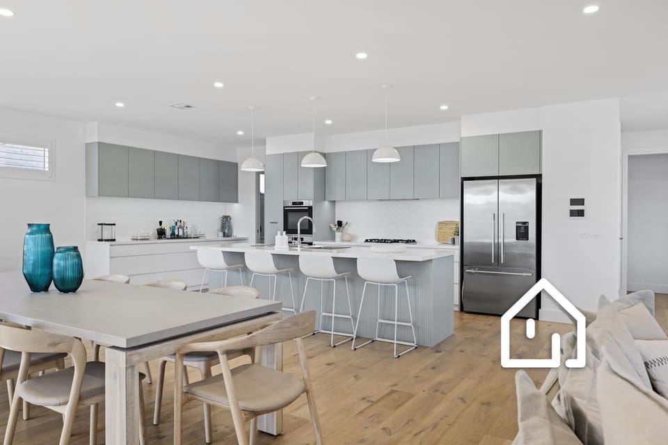 Gourmet kitchen with premium appliances, double ovens and huge butler’s pantry
