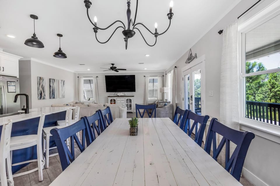 Dining table with a view of the TV
