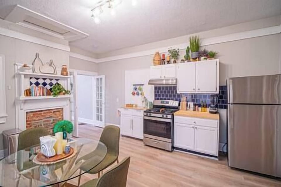 A joyful, inspiring space that makes every meal feel like a masterpiece.