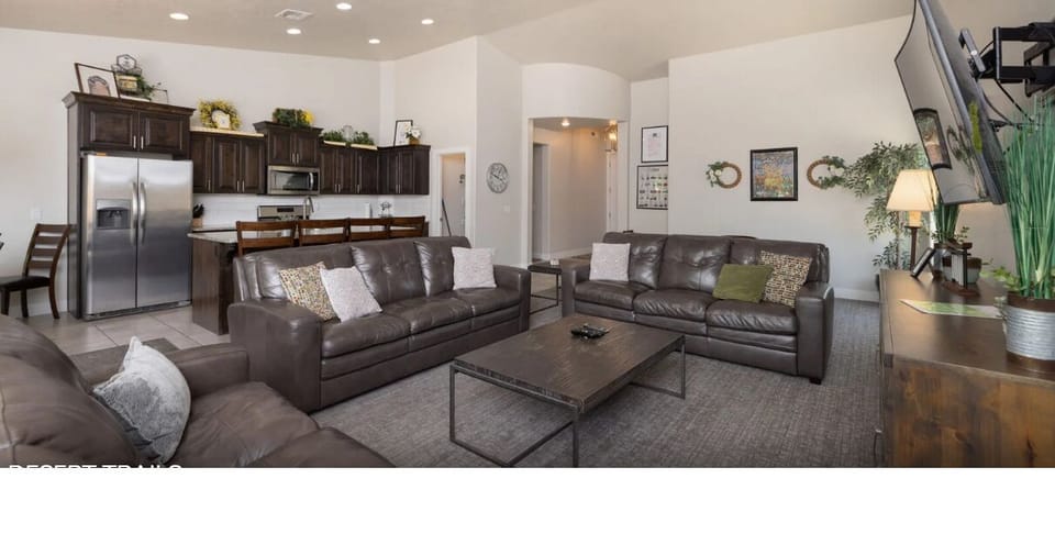 Living Room (2)