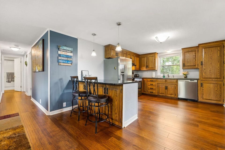 Wide view Kitchen/hall