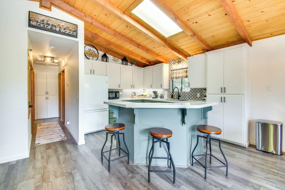 Kitchen | Cooking Basics Supplied | Main Floor