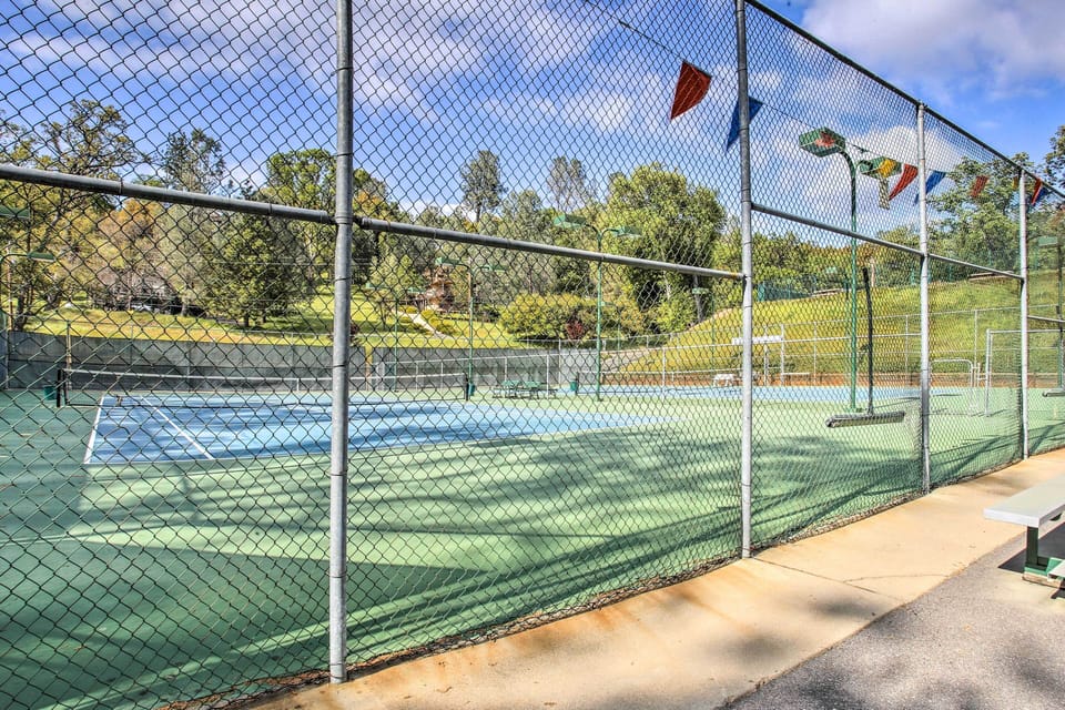 Community Tennis Courts