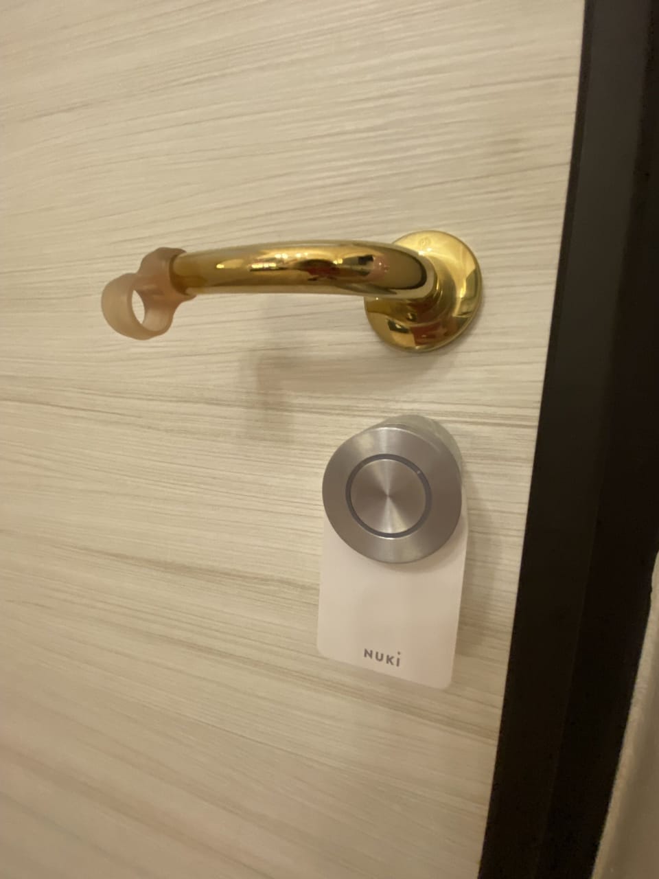 2 locks to close yourself inside