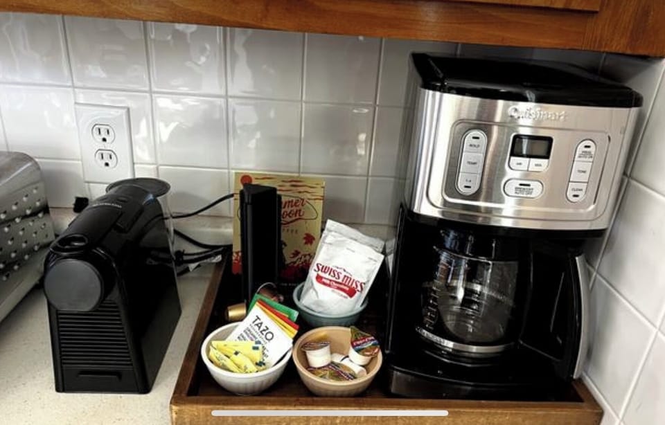 Coffee and espresso bar 