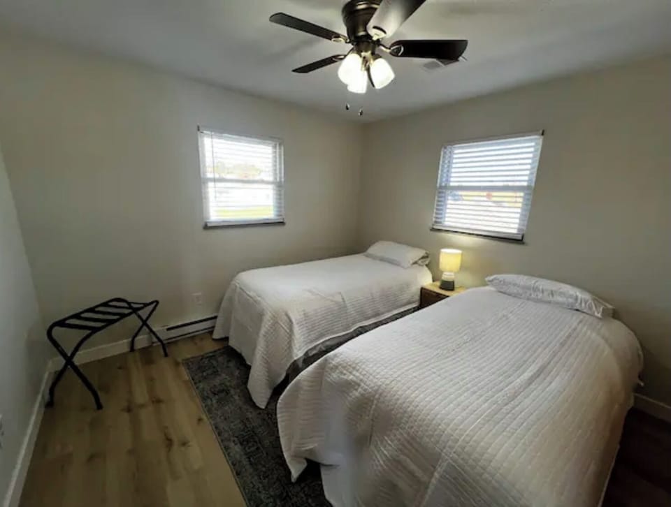 Bedroom 2 XL twin beds 