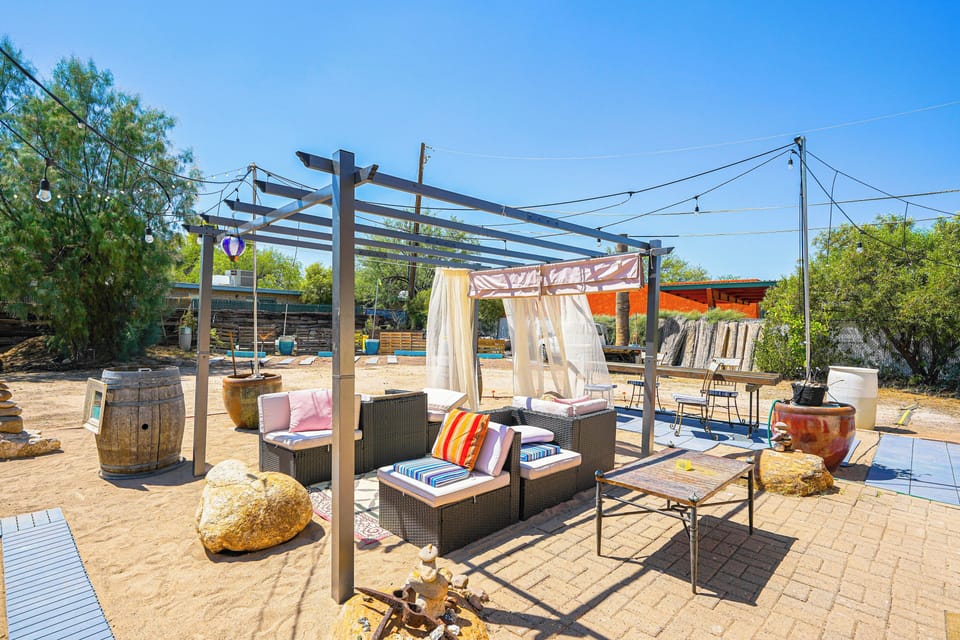 Shared Backyard | Outdoor Kitchen w/ Gas Grill | Social Garden w/ Fire Pit