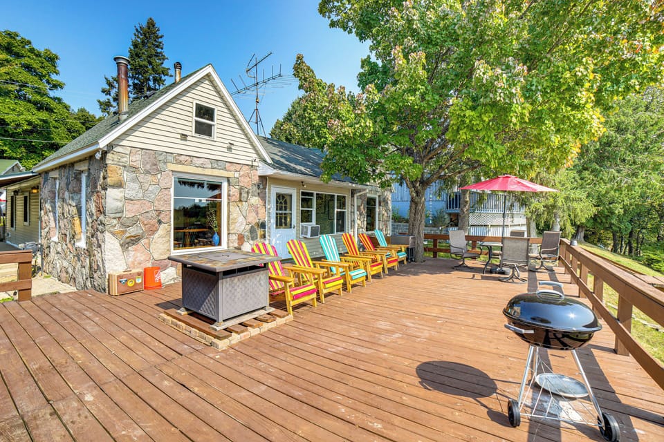 Six Lakes Vacation Rental | 2BR | 1BA | Steps Required | 1,037 Sq Ft