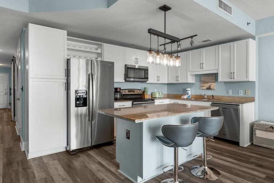Well Equipped Kitchen! with Spectacular Ocean Views!