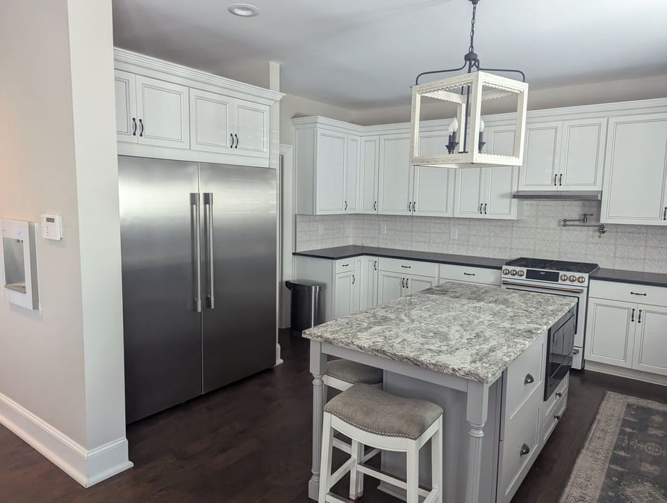 Large Refrigerator and Freezer with ice maker