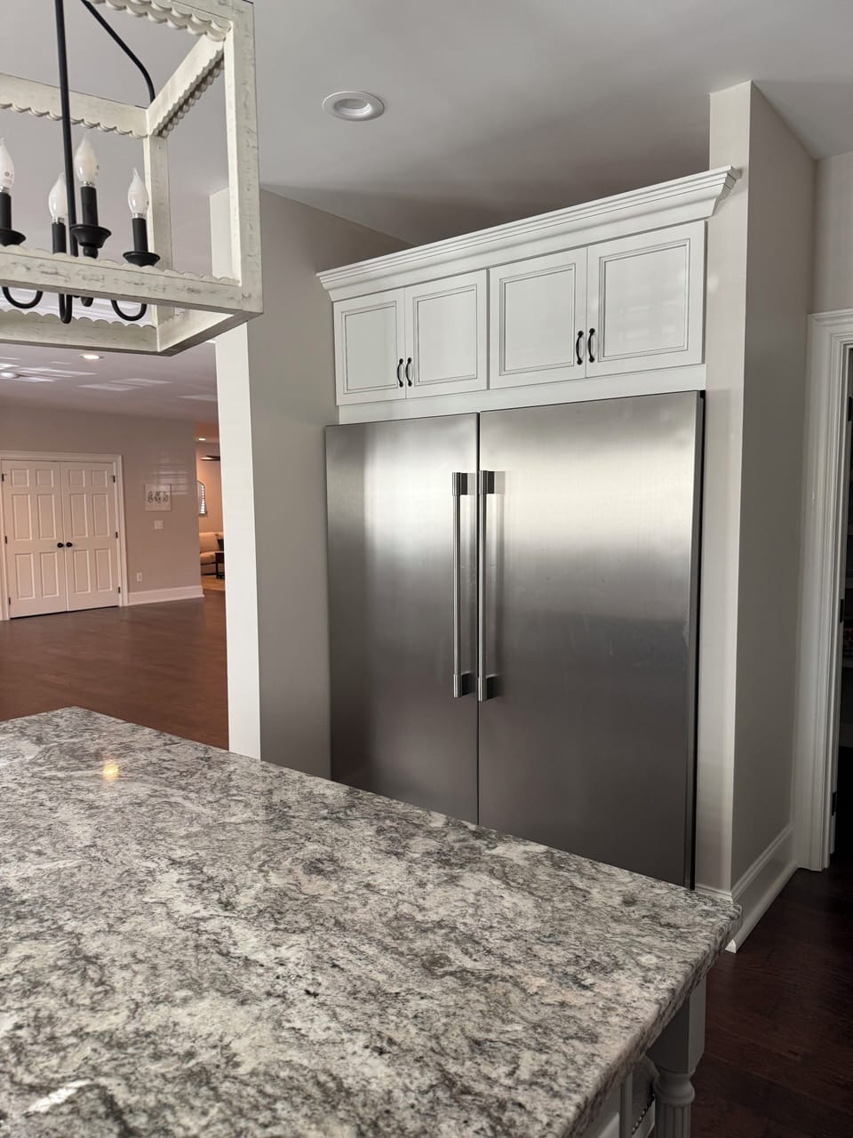 Large Refrigerator and Freezer with ice maker