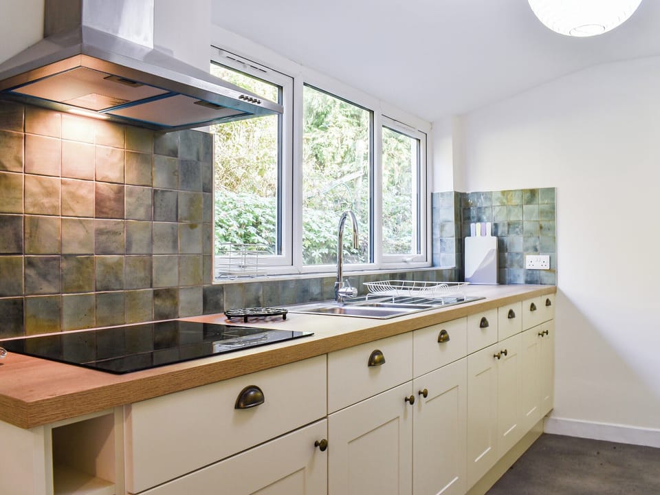 Kitchen | Tarn Bank, Kendal and Lakes Gateway