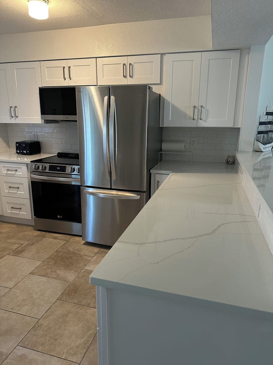 New Appliances and quartz tops