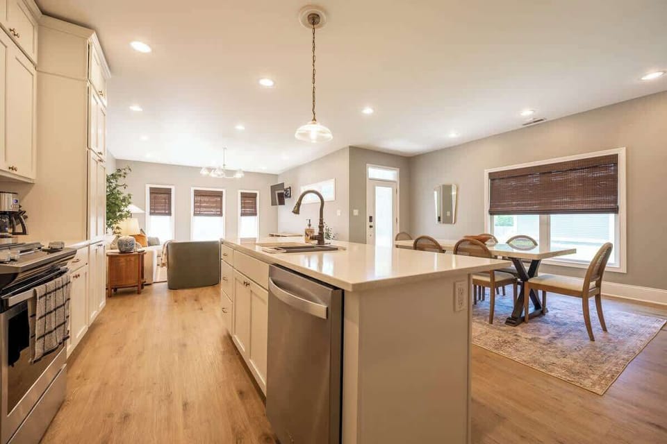 Kitchen + Dining Area 