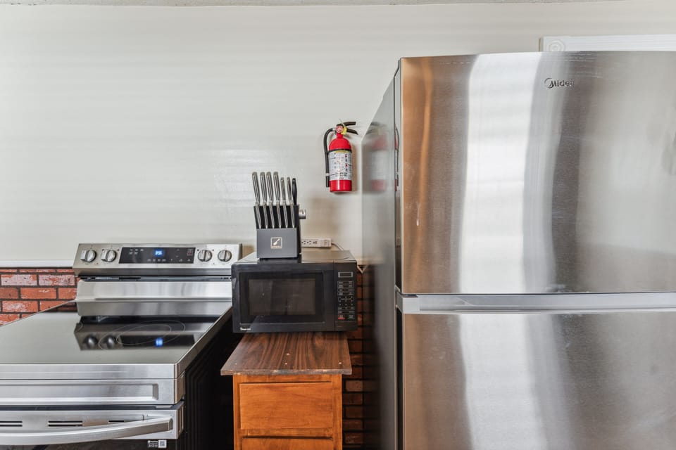 Microwave, Oven, Refrigerator, Indoors, Kitchen
