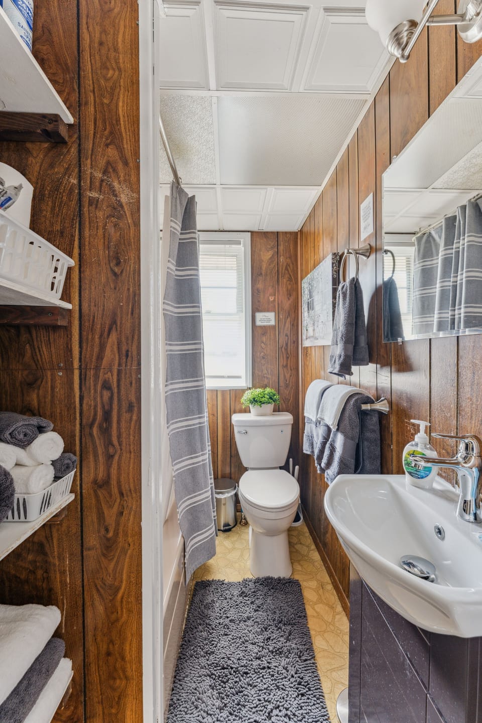 Indoors, Hardwood, Sink, Bathroom, Room