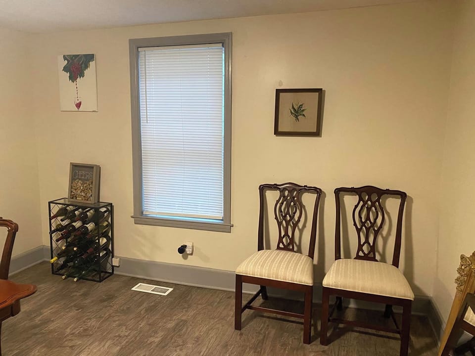 Dining room with seating for up to eight