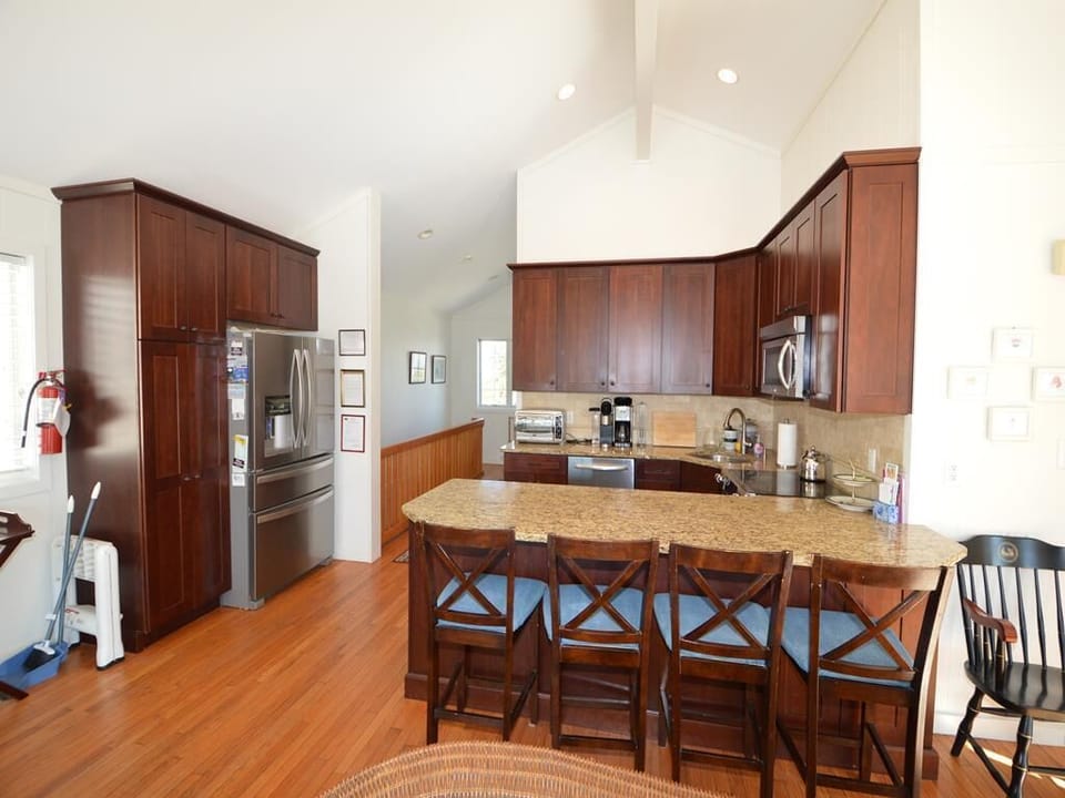 Breakfast bar