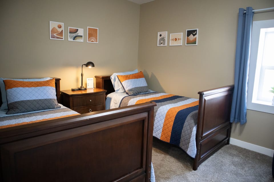 Bedroom 2 - Twin Beds
