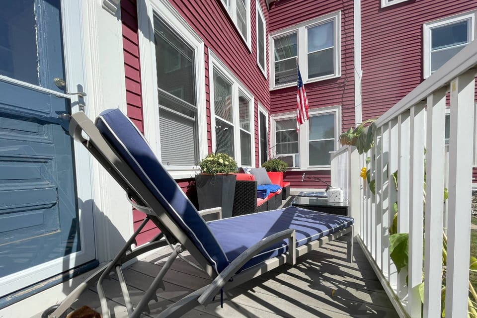 Relax on your pirvate deck - enjoy peaceful neighborhood in Marblehead - so close to everything and yet tucked away in a quiet area.
