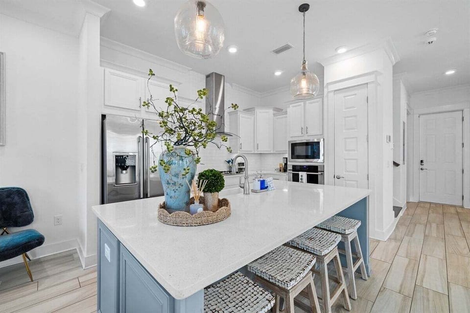 Bright open kitchen = bright happy mornings!
