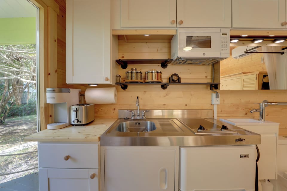 Kitchenette | Keurig Coffee Maker | Hot Plate | Toaster | Cooking Basics