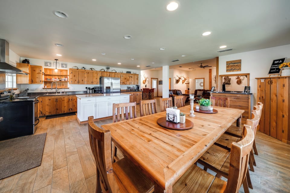 Dining Area | Dishware & Flatware