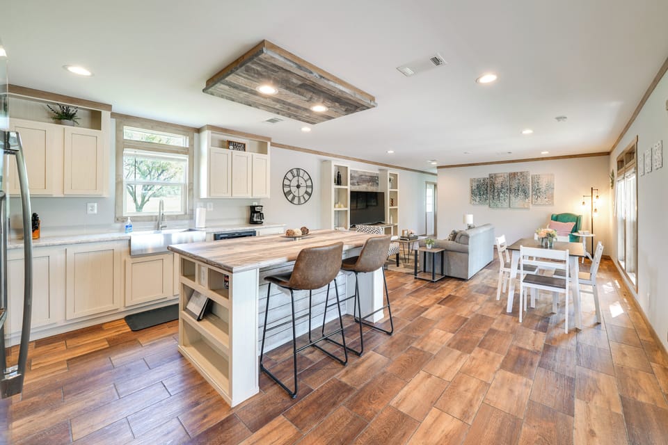 Kitchen | Cooking Basics | Dishware & Flatware | Toaster | Blender