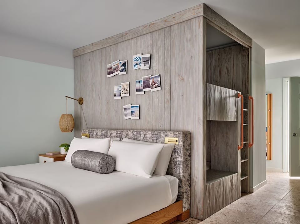 Unit with King size bed