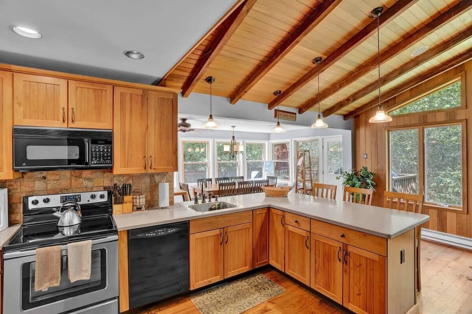 Fully Equipped Kitchen with Stainless Steel Appliances