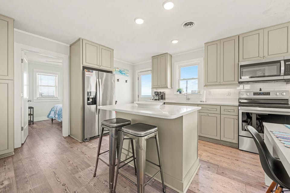 Bar Stool Seating in the Kitchen 