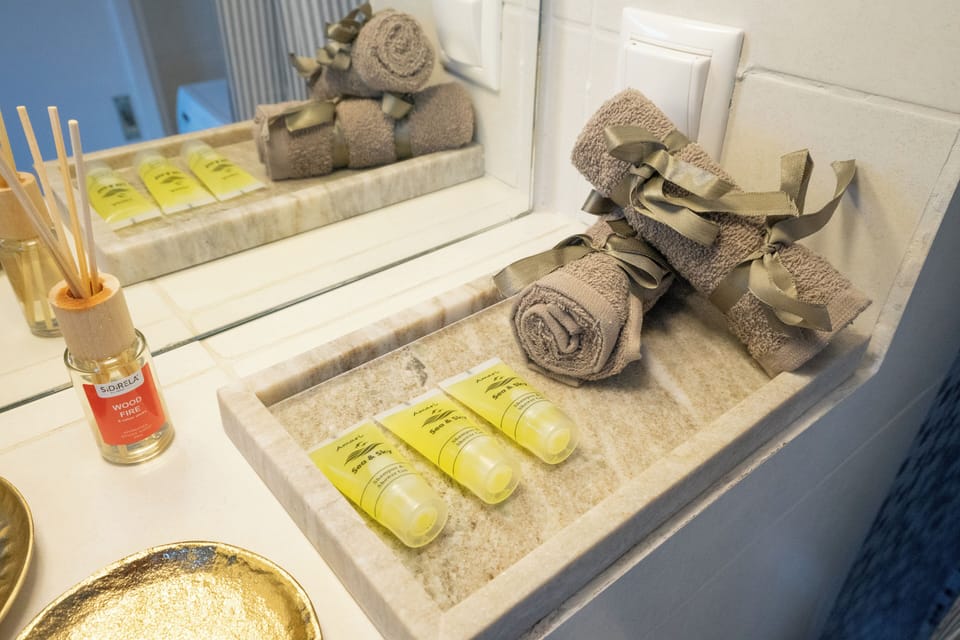 Bathroom amenities