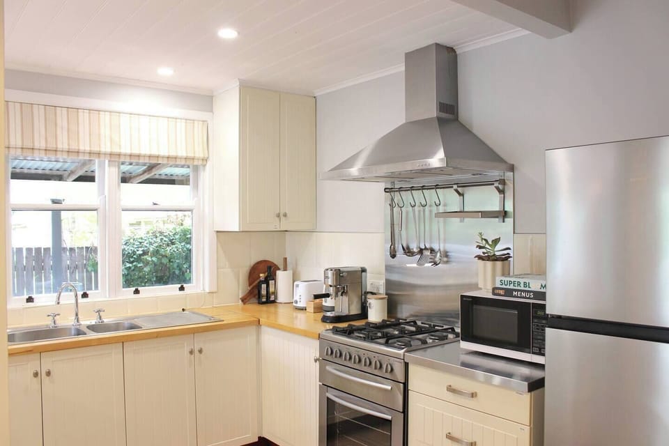 Pick up some fresh, local produce from the farmers’ market to cook up in the fully equipped kitchen.