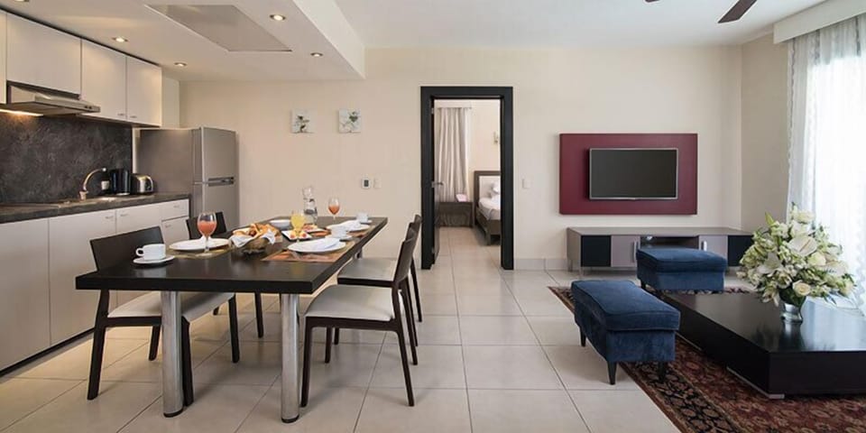 Royal Suites Dining and Living Room