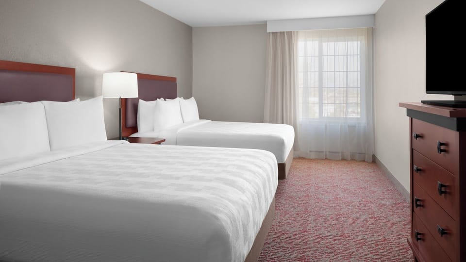 Unit with 2 Queen beds